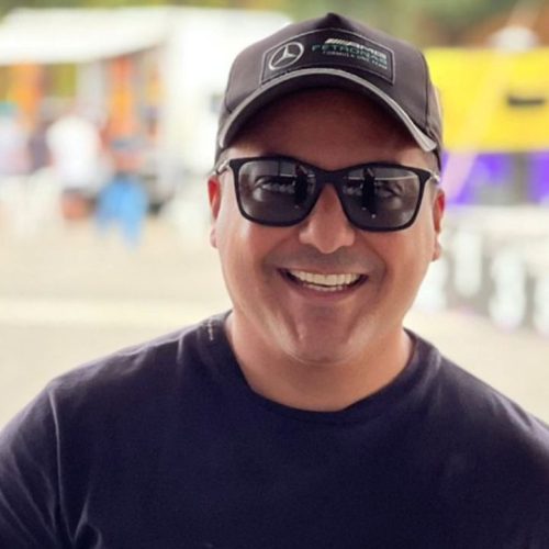Dr. Luiz Teixeira brilha nas pistas de corrida
